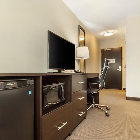 Sleep Inn & Suites Девилс-Лейк Экстерьер фото