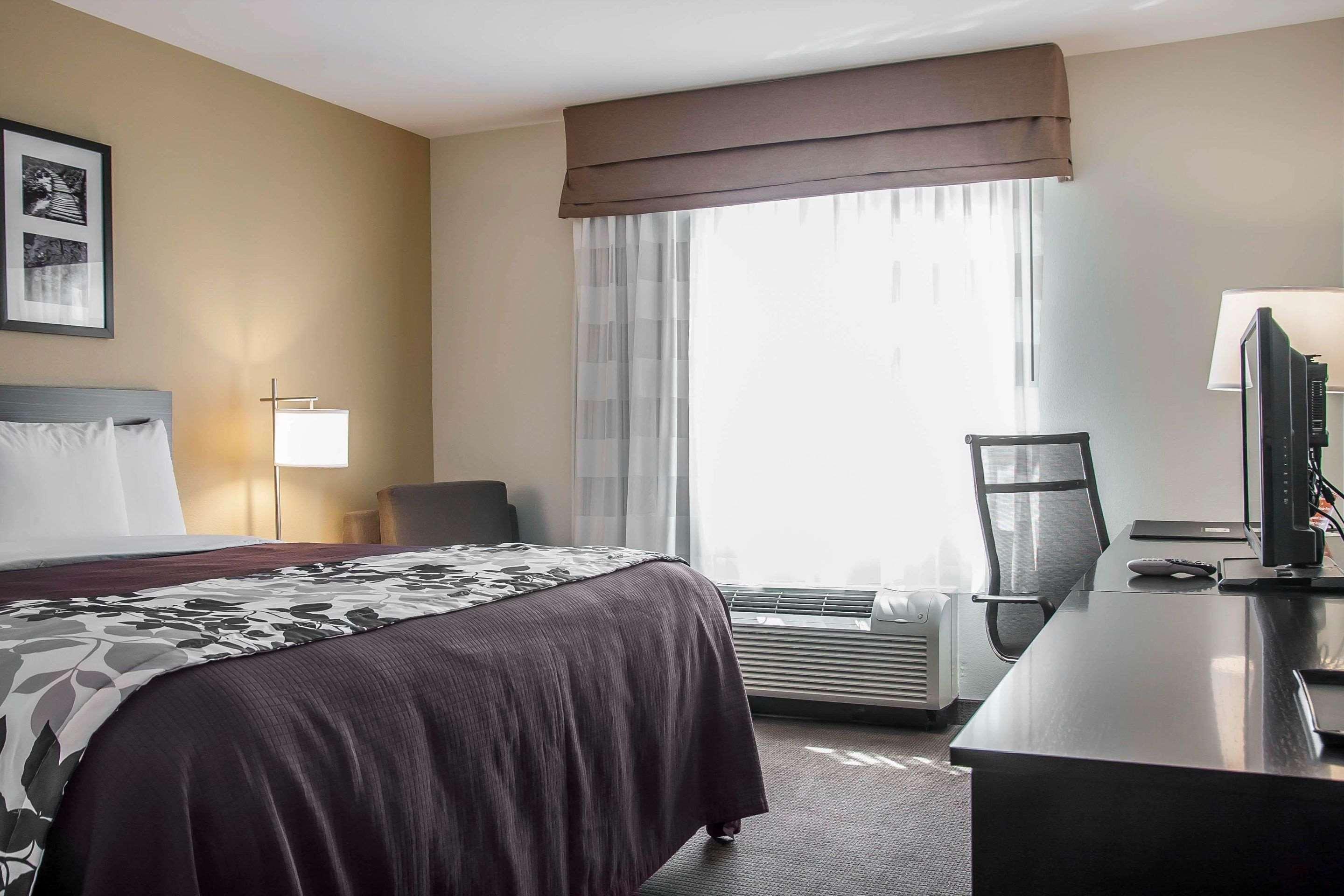 Sleep Inn & Suites Девилс-Лейк Экстерьер фото