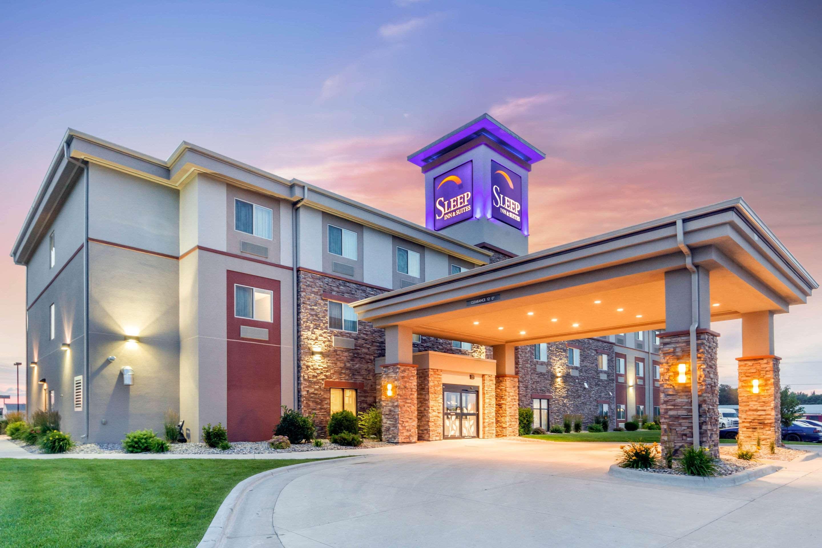 Sleep Inn & Suites Девилс-Лейк Экстерьер фото